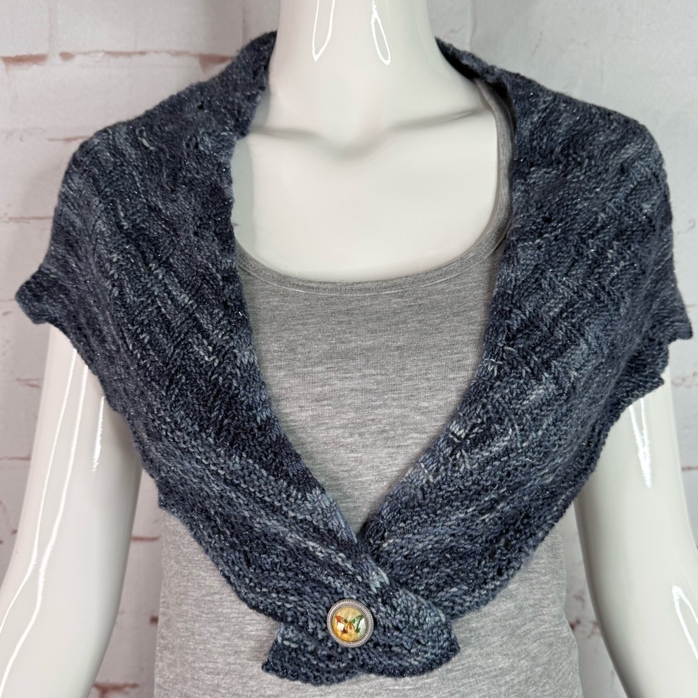 Hand Knit Ombré Slate Blue Eyelet Scallop Triangle Shoulder Shawl Wrap One Size - Picture 8 of 14